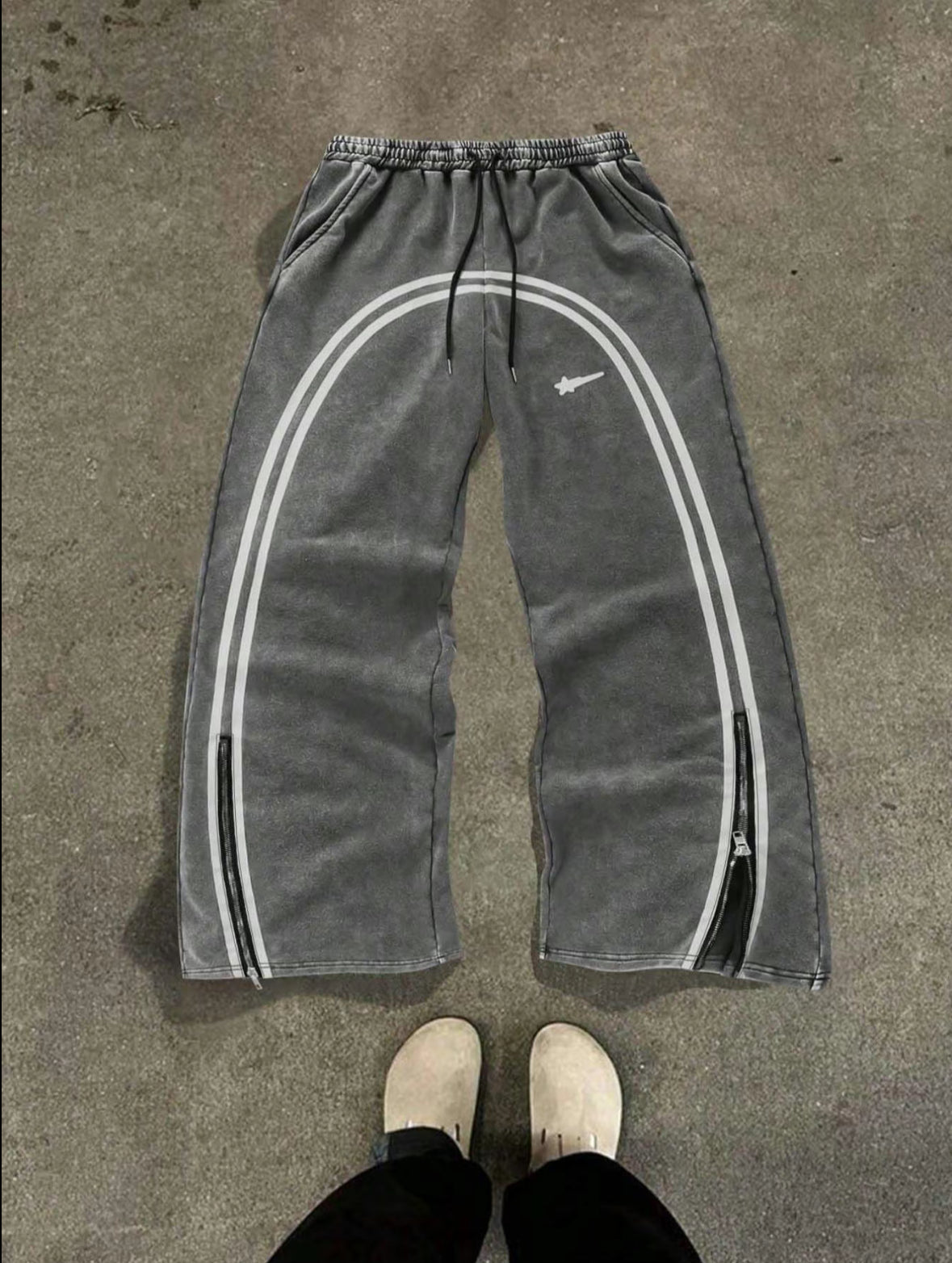 Flared Zipper Star Sweats